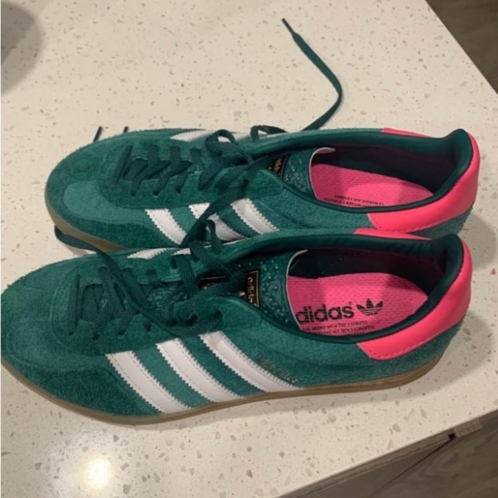 Adidas Gazelle men’s 9.5
